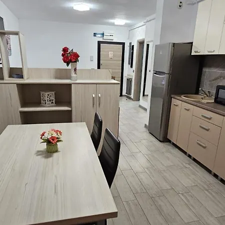 Alezzi Summer Premium - Pool & Alezzi Apartment